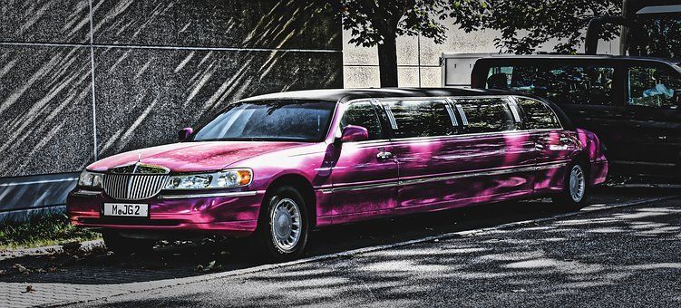 Hiring a Limousine Service? Here's What to Look for