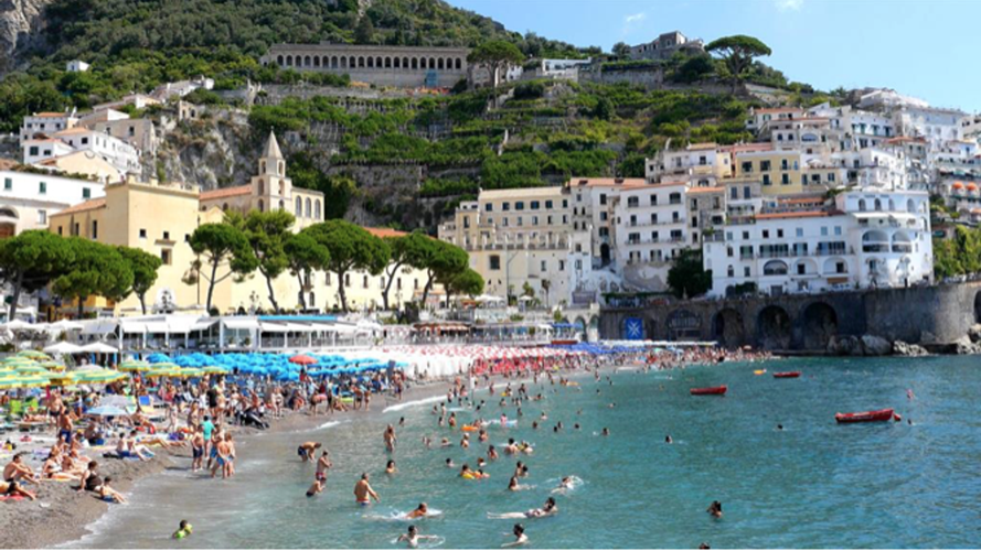 Sun, Sea, and Real Estate: Your Ultimate Handbook for Purchasing Property in Marbella
