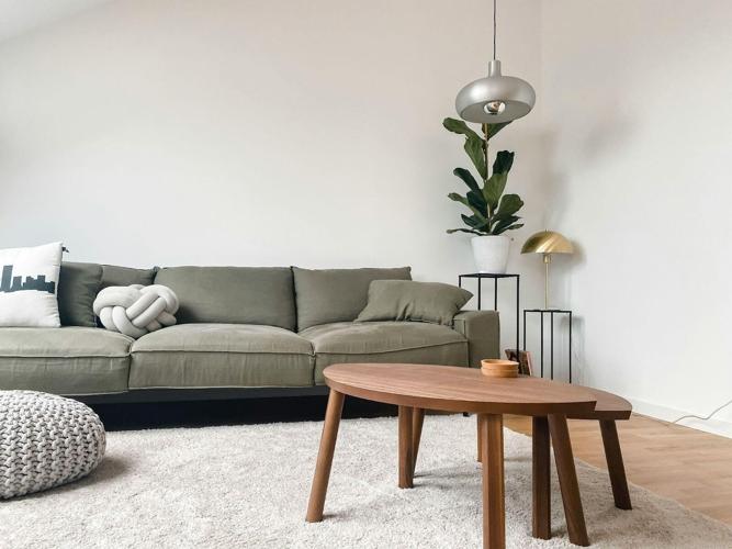 Comfort vs. Aesthetics: What to Look for in High-End Living Room Seating