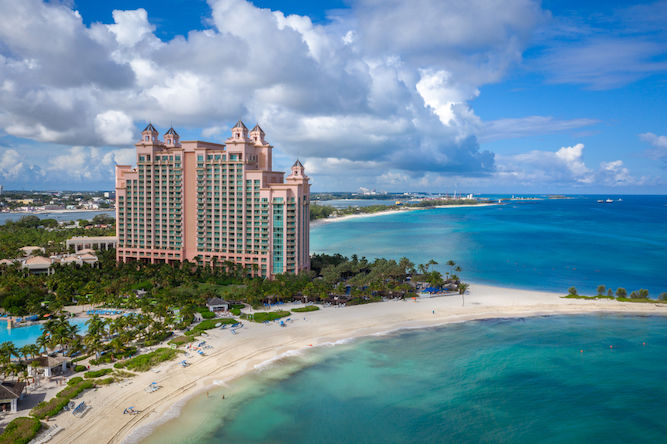 How To Choose A Bahamas Island For Your Christmas Yacht Charter