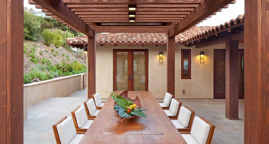 Outdoor Decor Trends for Better Summer Entertaining