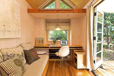 How to Turn Your Home Office Into a Guest Room