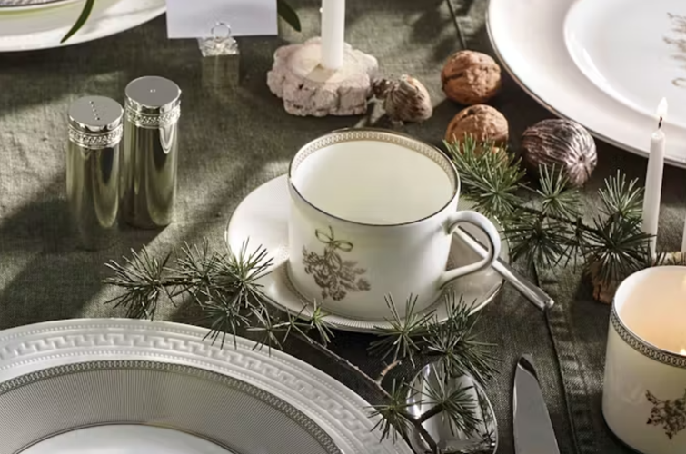 Wedgwood Tableware: A Guide to the Royal-Approved Classics