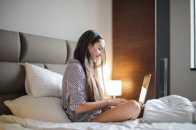 Here's Why Online Dating Is Still Popular