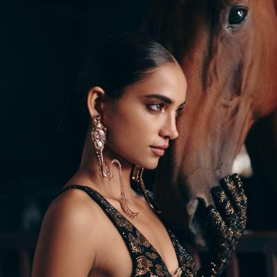 A Complete Guide to Bridal Necklaces and Earrings for Women