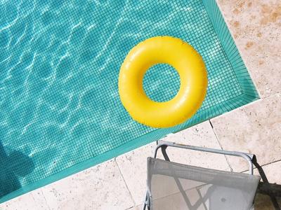 The Benefits of Working with Professional Pool Cleaning Companies