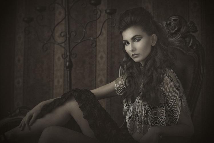 Dark Hearts, Dark Stars Photoshoot