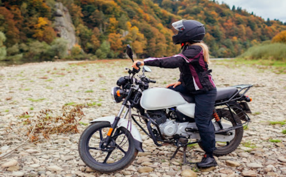 Ride Smart with the Ultimate Motorbike Gear Guide: Must-Have Essentials