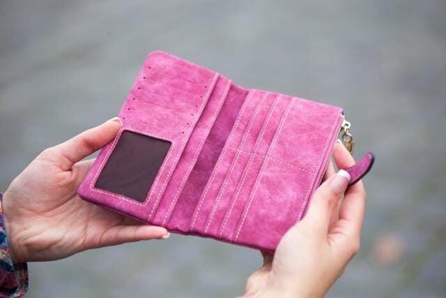 The evolution of women's wallets: from design to functionality  Fashion  finehomesandliving.com