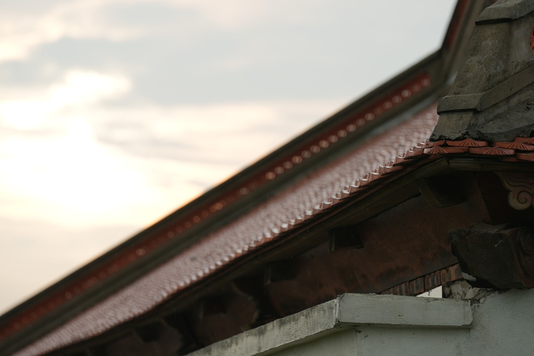 Roof Maintenance Practices That Extend Lifespan