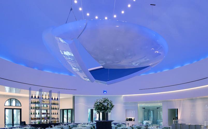 Robin Leach on What's Upscale in Sin City