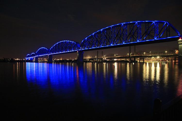 Are there more people moving into Louisville or more people moving out?