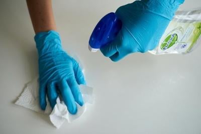 6 bathroom cleaning habits that every homeowner should adopt