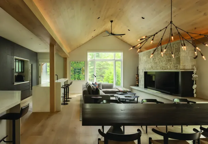 How Modern Lake Houses Are Learning to Disappear Into the Landscape