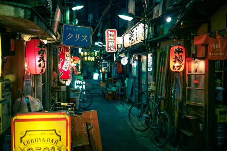 Japan Travel Hacks: 6 Genius Tips for Your Ultimate Adventure