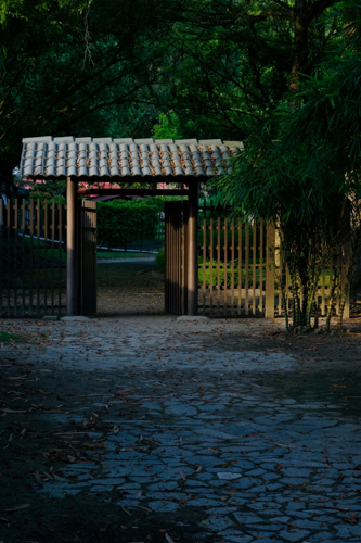 Choosing the Right Security Gate for Industrial Facilities