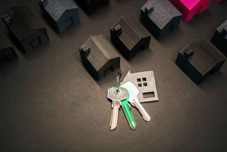 Moving On Made Easy: Selling to a Cash Buyer Explained