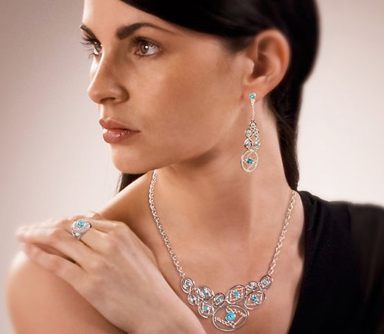 How to Wear Your Jewelry Effectively