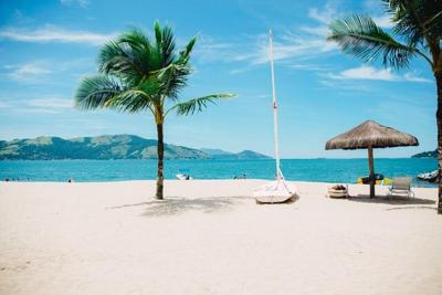 Beach Person? Here’s How Being At The Seaside Helps Your Health
