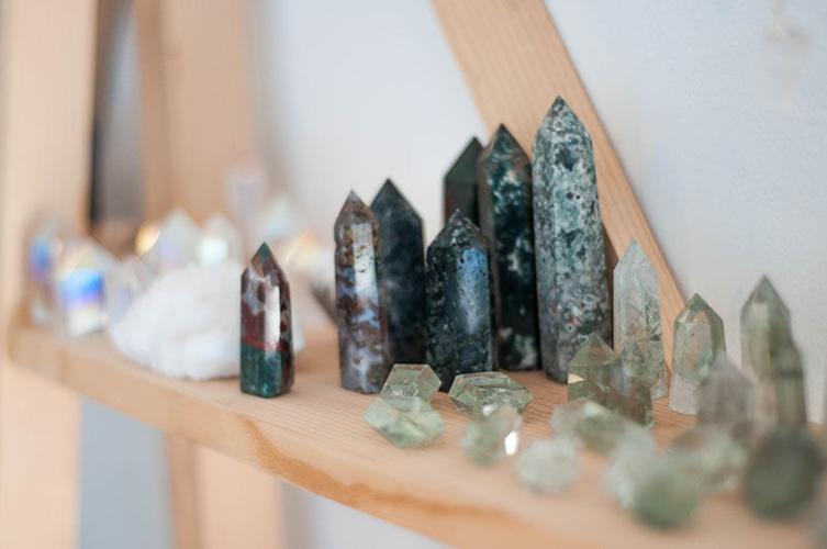 Carlsbad Gemstone Expert says Crystals are a Girl's Best Friends
