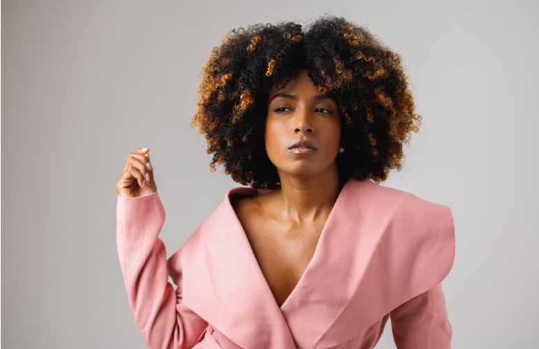 Effortless Elegance: How to Achieve a Chic Hairstyle in Minutes