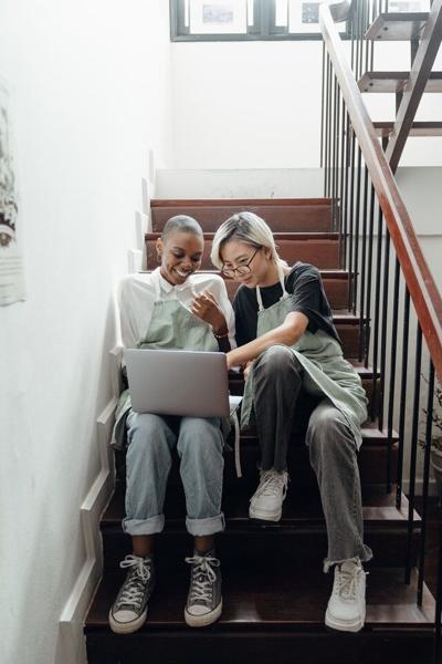 4 Ways to Help a Friend Who's in Jail