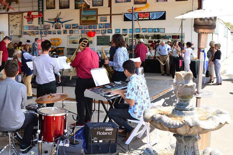 August 2016 Social Scene