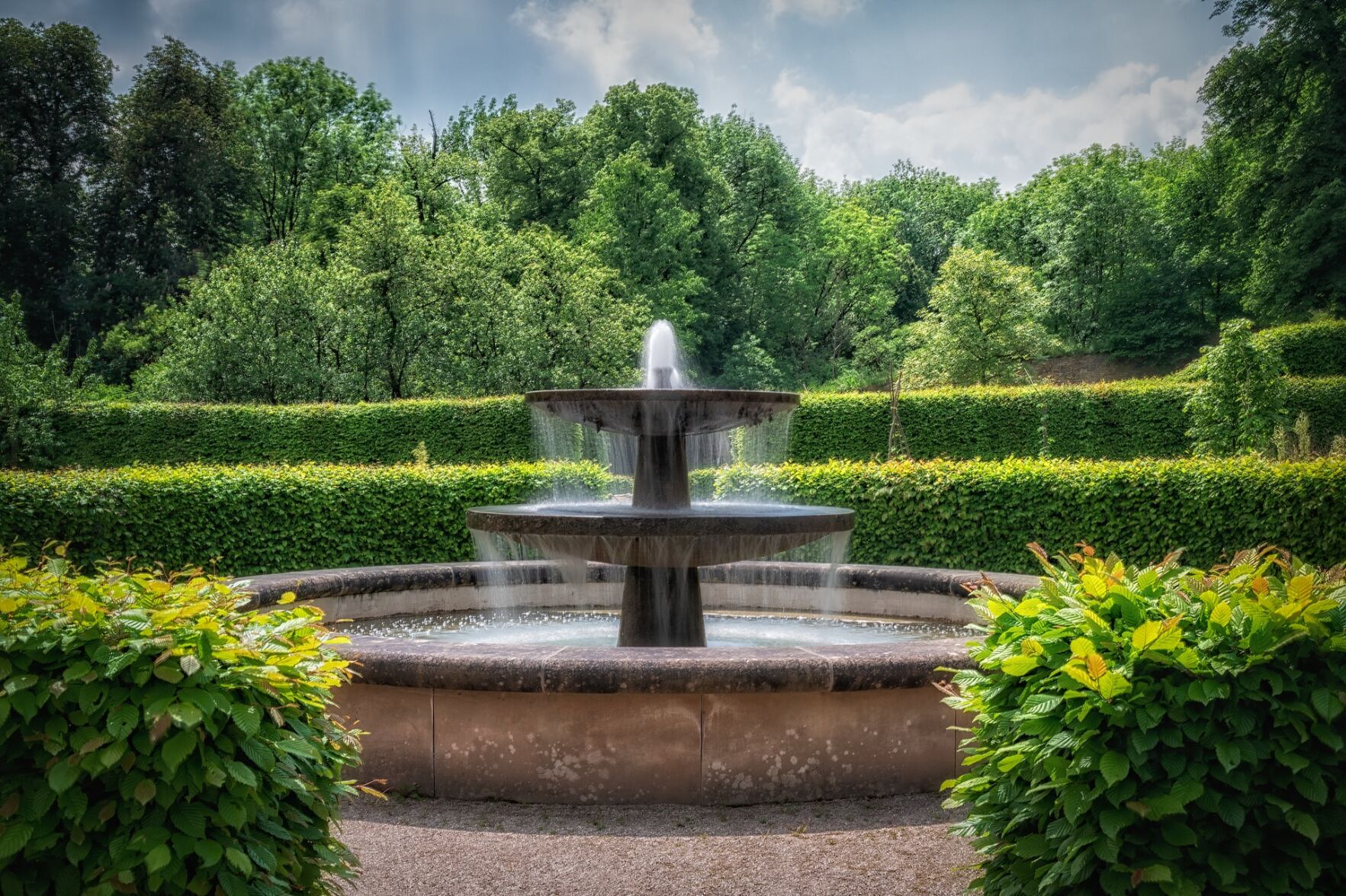 From Classic to Contemporary: Discovering the Versatility of Outdoor Fountain Styles