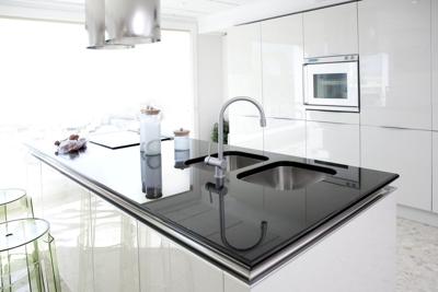 How To Choose The Perfect Black Countertop For Your White Kitchen