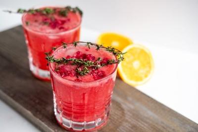 3 Holiday Mocktails to Impress Your Friends With