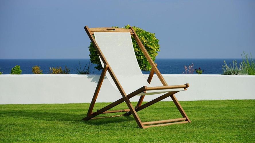 The Impact of Artificial Turf on Backyard Design and Outdoor Living