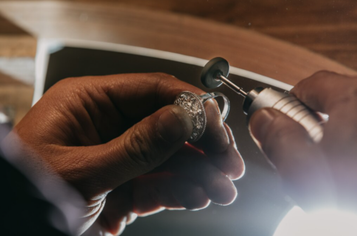 How to Unlock the Real Financial Value of Your Jewelry by pawningJewelry