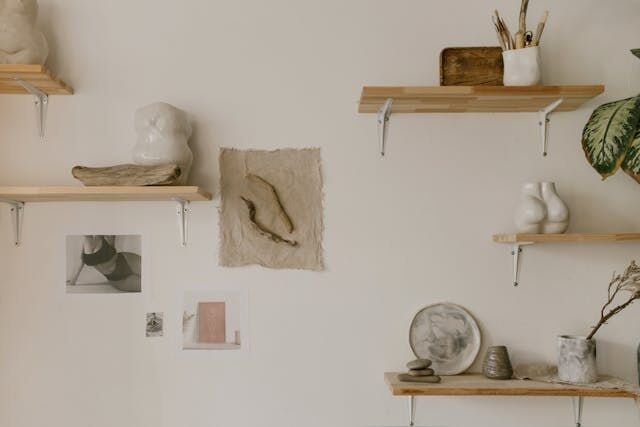 Ideas for wall decorations to liven any space