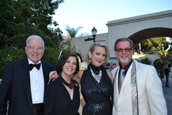 Jeffrey and Sheila Lipinsky, Lynne and Steve Wheeler