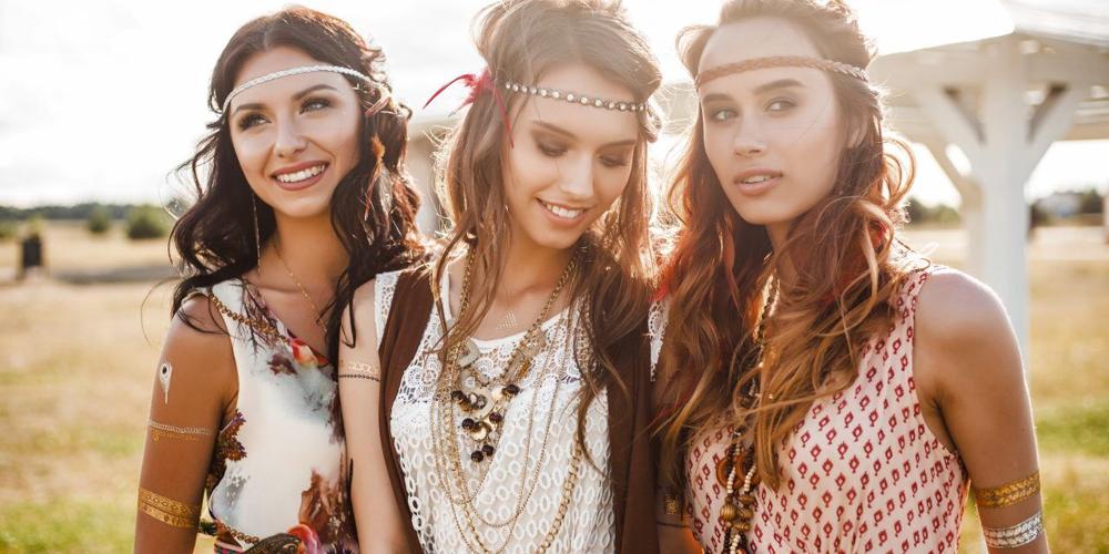 Boho Chic: Incorporating Women's Slides into Bohemian Fashion