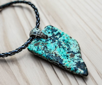 Classic Vs. Contemporary: Your Guide to Choosing Trendy Jewelry