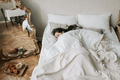A Night Class on Sleep Savvy: 6 Ways To Be a Better Sleeper