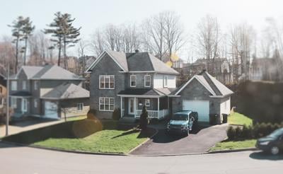 We Buy Houses companies are major players in the Louisville house market