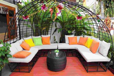 Beautiful Custom Outdoor Furnishings And Fixtures