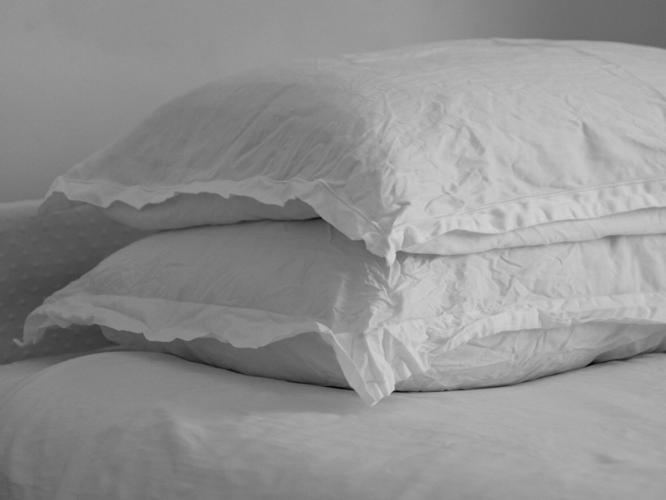 memory foam pillows provide pressure point relief