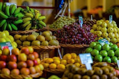How You Can Trick Your Brain into Eating Less