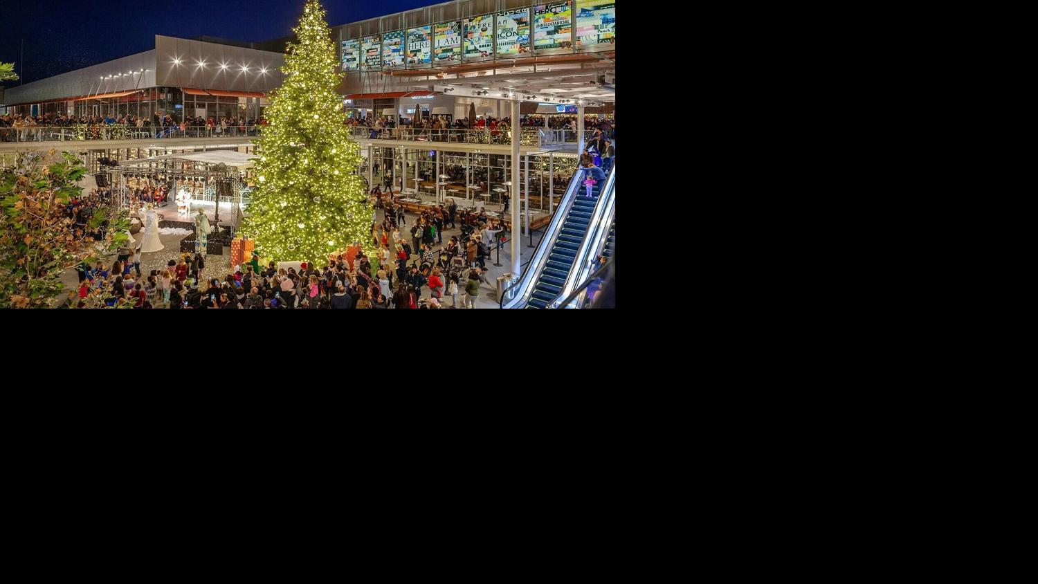 Parkway Plaza Welcomes the Holiday Season with a Dazzling Community Celebration