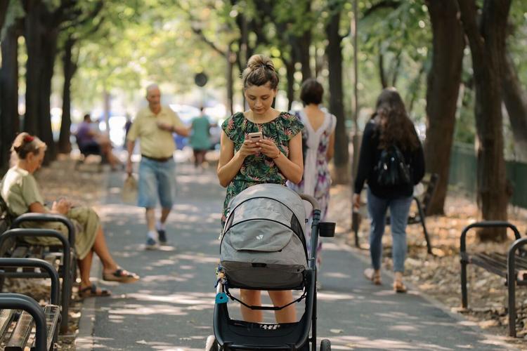 Navigating Urban Life And Travel With Modern Baby Strollers