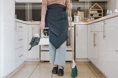 The Ultimate Guide to Creating a Weekly Cleaning Schedule