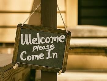 6 Thoughtful Housewarming Gifts With an Irish Touch
