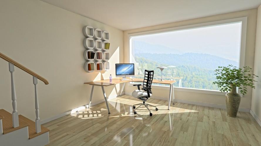 This home office is in beautiful shape, making it a pleasant space to work in
