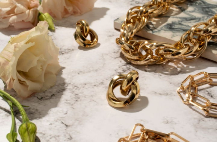 How to Unlock the Real Financial Value of Your Jewelry by pawningJewelry