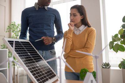 How to Choose the Right Solar Panels for Home and Off-Grid Living