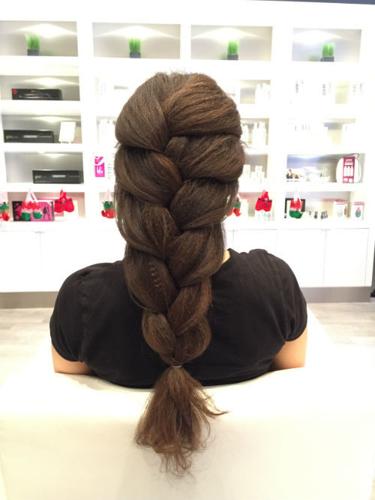 Top Holiday Womens Hairstyles from Blo Gaslamp