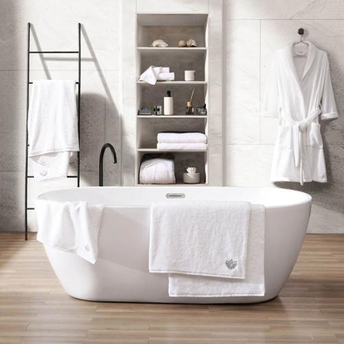 The Holiday Bedroom Makeover That Feels Like a Boutique Hotel